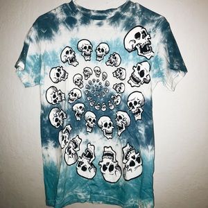 TYE DYE SKULL TEE